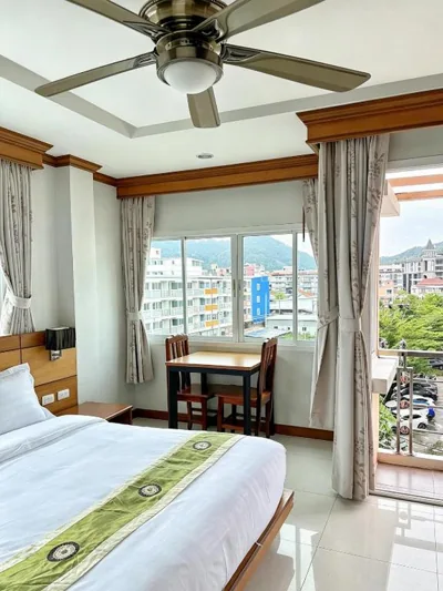 Decare Hotel Patong-Pool&Lift – Fotos 2