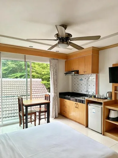 Decare Hotel Patong-Pool&Lift – Fotos 5