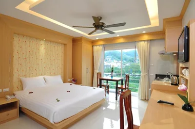 Decare Hotel Patong-Pool&Lift – Fotos 6